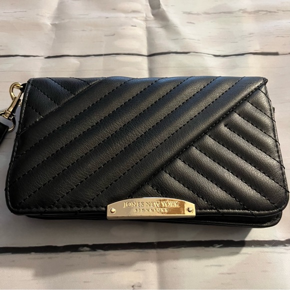 Black Jones New York Signature Wristlet with Quilted Design Wallet - Picture 2 of 7